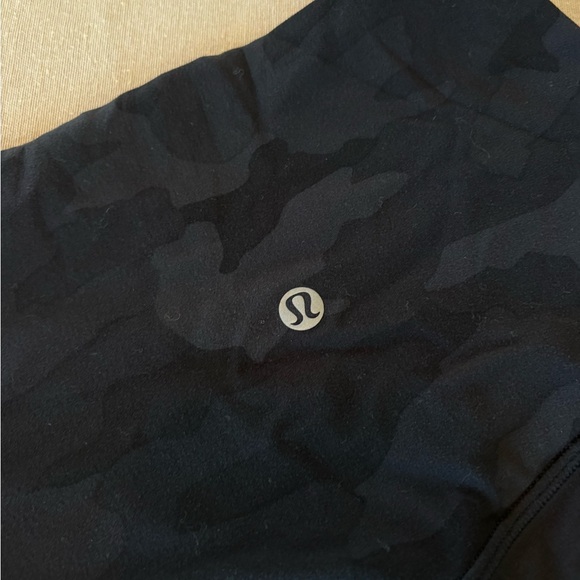 lululemon athletica Camo Black 6” Shorts - Picture 4 of 5